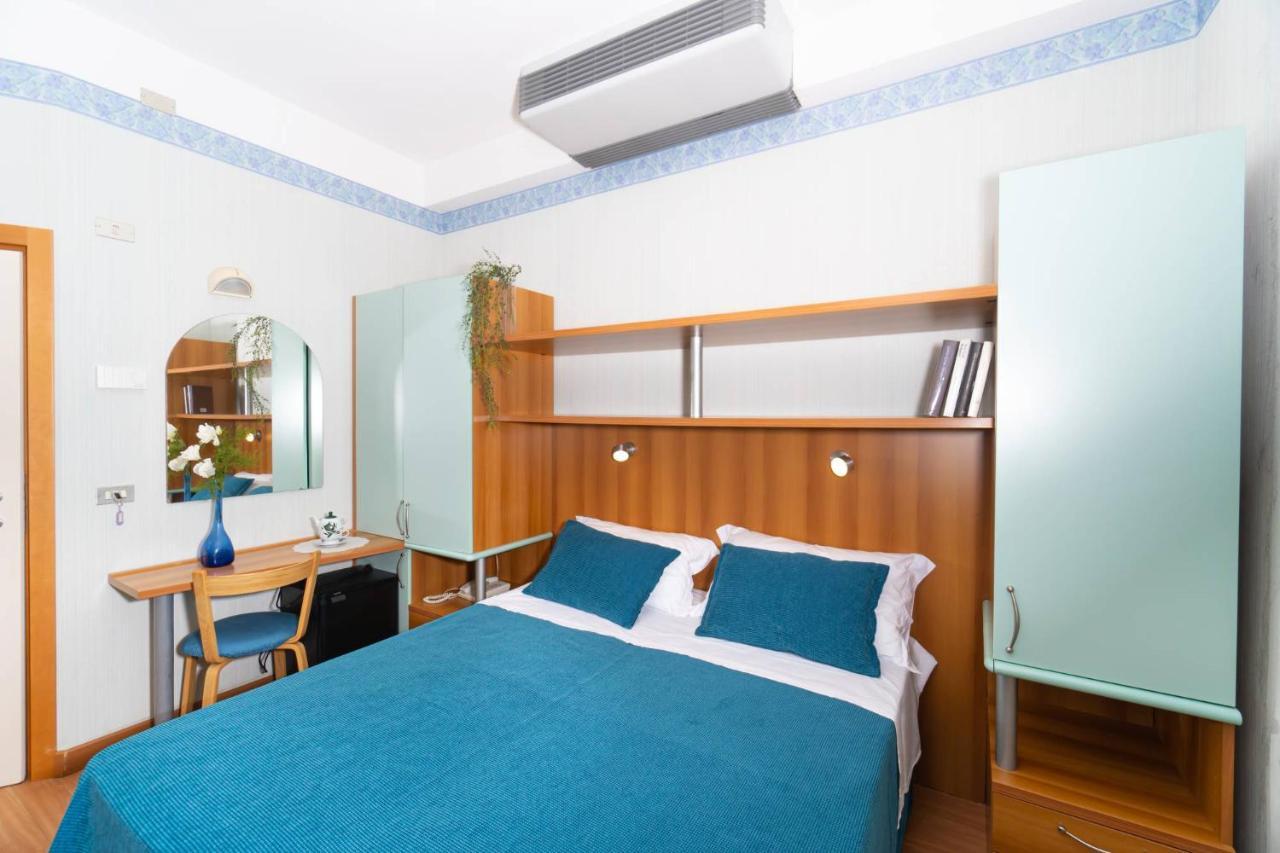 Hotel Sampaoli Белларія-Іджеа-Марина Екстер'єр фото