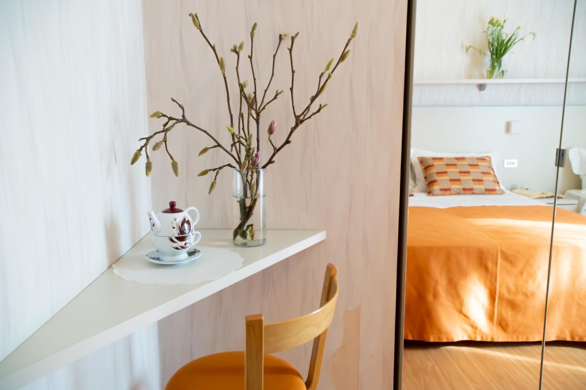 Hotel Sampaoli Белларія-Іджеа-Марина Екстер'єр фото