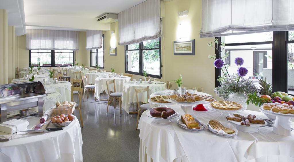Hotel Sampaoli Белларія-Іджеа-Марина Екстер'єр фото