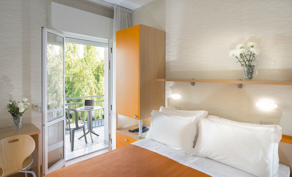 Hotel Sampaoli Белларія-Іджеа-Марина Екстер'єр фото